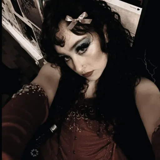 creator Chappell Roan's avatar