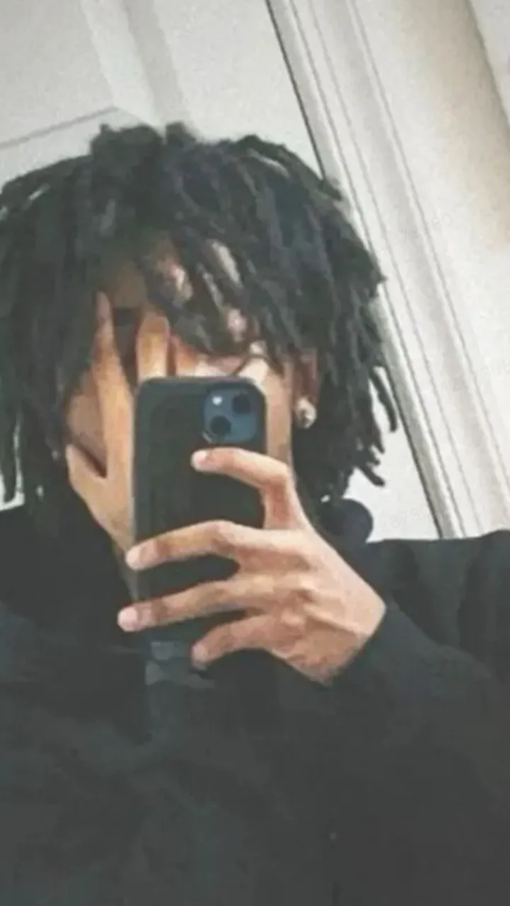 ai character: Jayden background