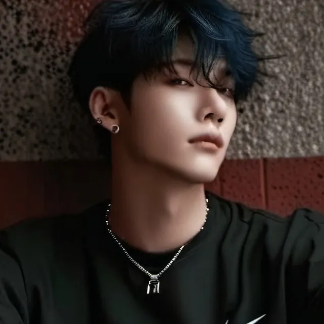 chat with ai character: Paul Houk