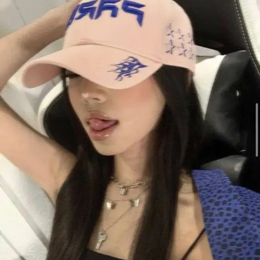 creator Brookiee:))))'s avatar
