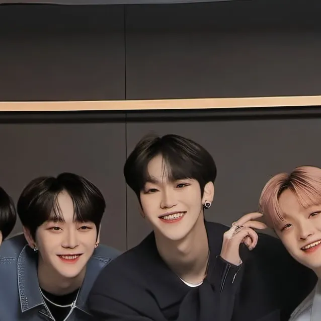 chat with ai character: Skz