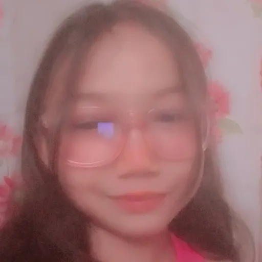 creator Zarah Zae's avatar