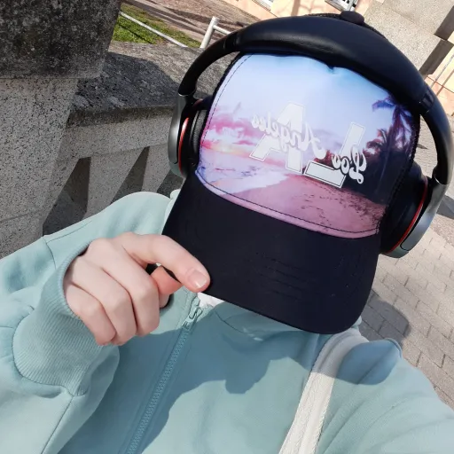 creator *Nona*'s avatar