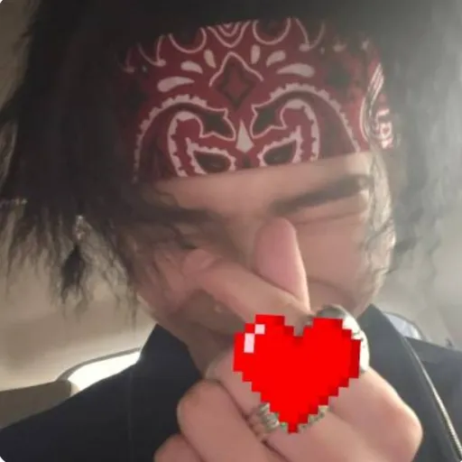 creator 𝒴eriloves's avatar
