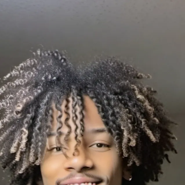 chat with ai character: Mari 