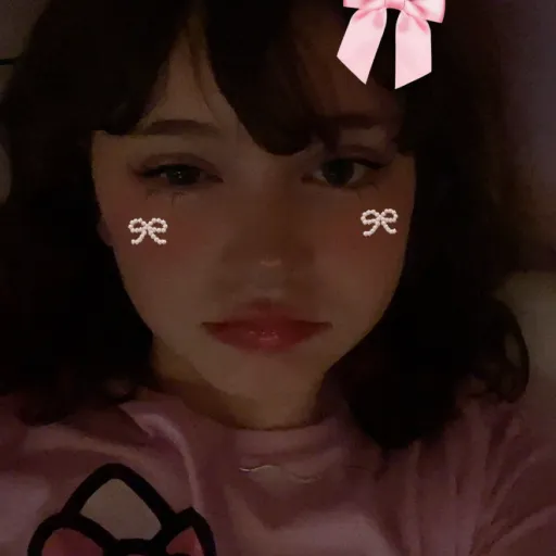 creator Elly carrozzi's avatar