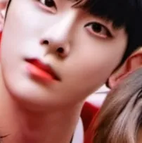 chat with ai character: Stray kids