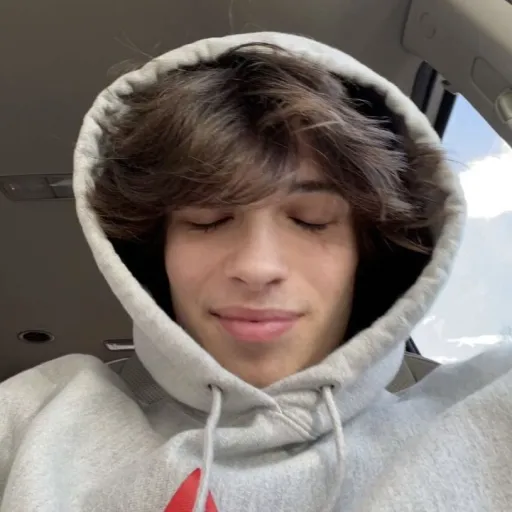 creator Elias Bombias's avatar