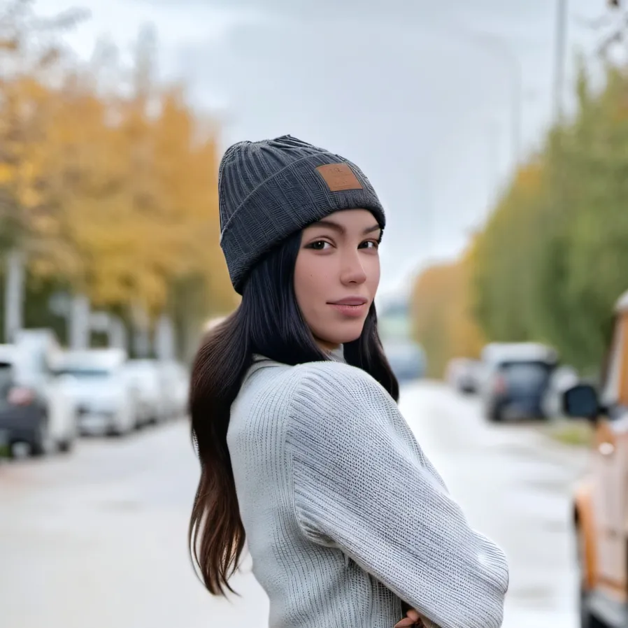 chat with ai character: Aishah 
