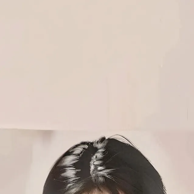 chat with ai character: Iu