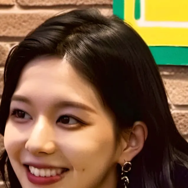 chat with ai character: fake jisoo