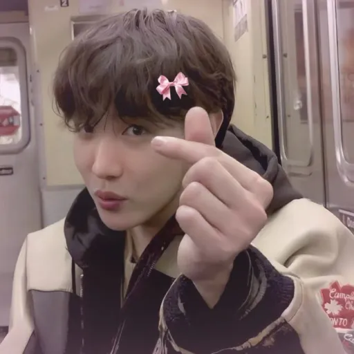 creator 7_LuvForBTS_7's avatar