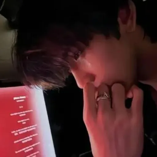 creator ✨*"SEAN Kris"*✨'s avatar