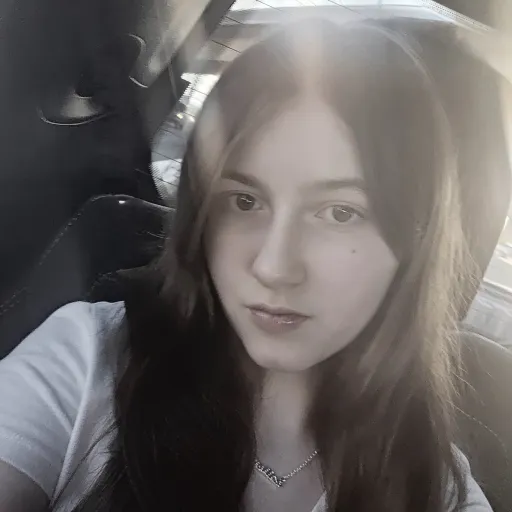 creator Sienna <3's avatar