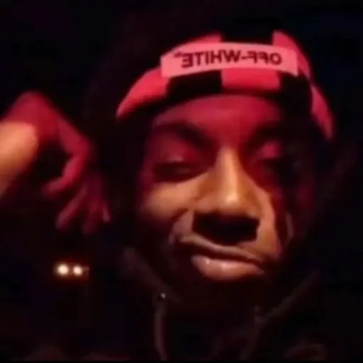 creator laputaaaa's avatar