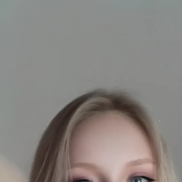 chat with ai character: Beautiful selina