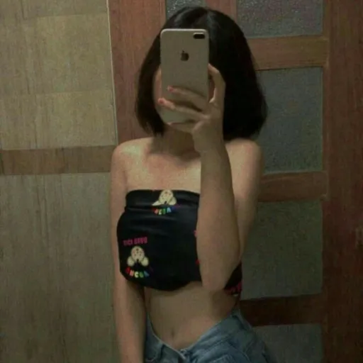 creator adaywithsophiee's avatar