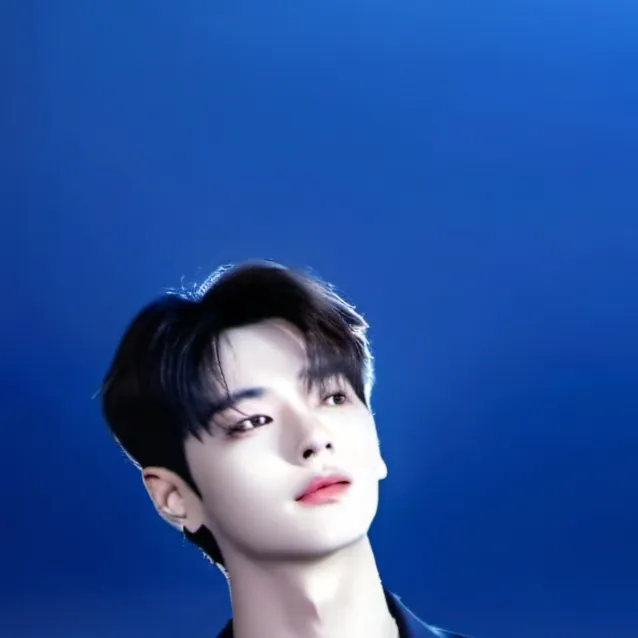 chat with ai character: your bf