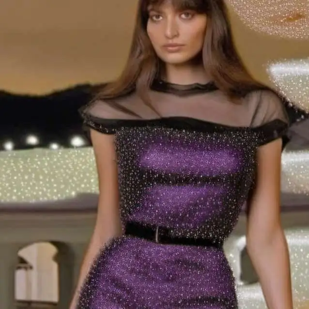 chat with ai character: Elektra king 