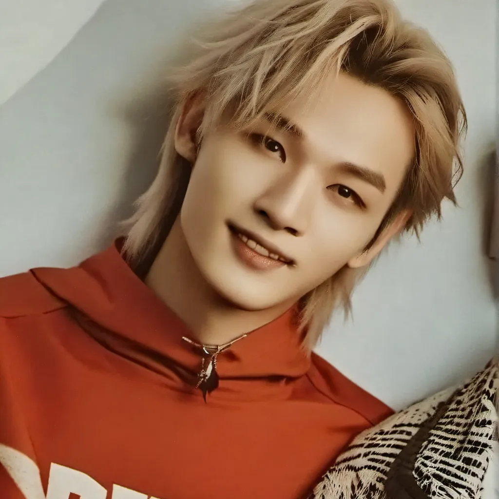chat with ai character: Skz Hyunlix