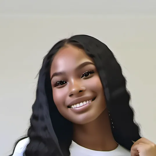 chat with ai character: Nadia Jocelyn 🥵