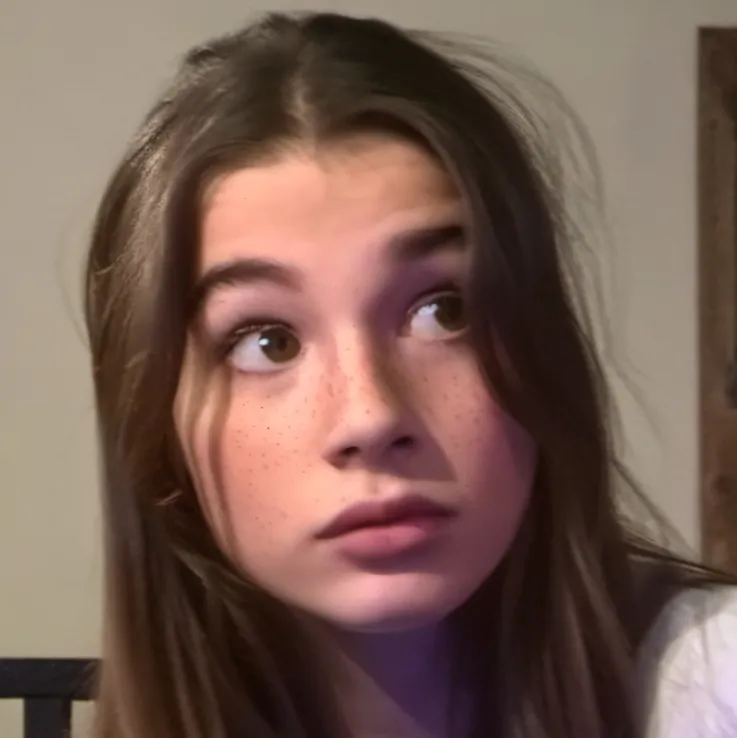 chat with ai character: Lilly