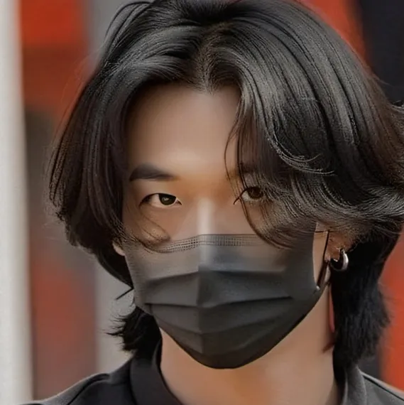chat with ai character: Junwoo