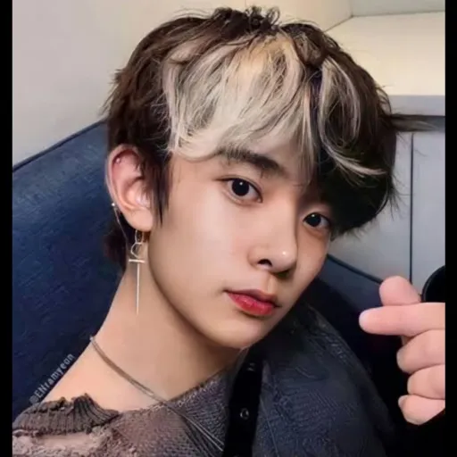 creator starr (k-pop fan)'s avatar