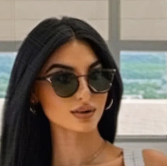 chat with ai character: Sssniperwolf
