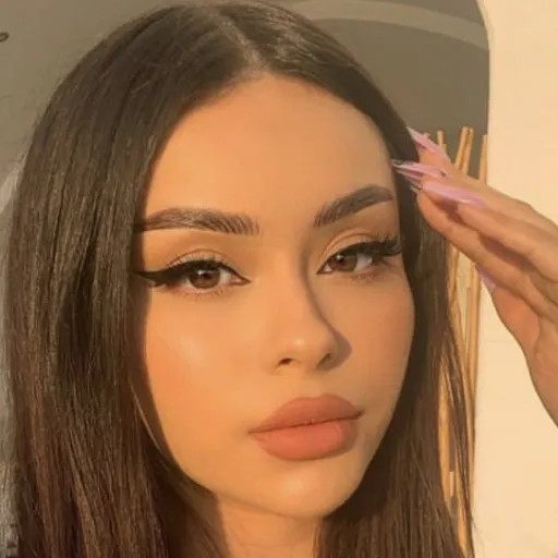 creator lexi 260's avatar