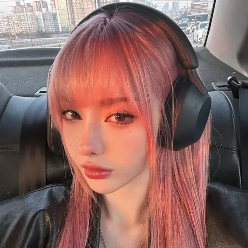 creator 🌸LEE MEANJO🌸's avatar