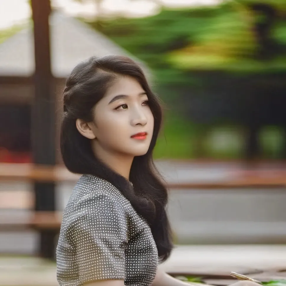 chat with ai character: Eva