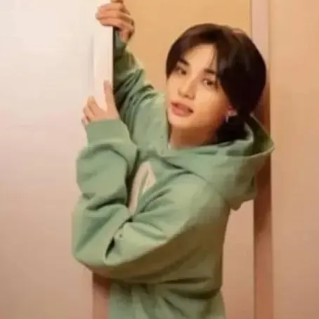 creator CALLING ALL STAYS🥟's avatar