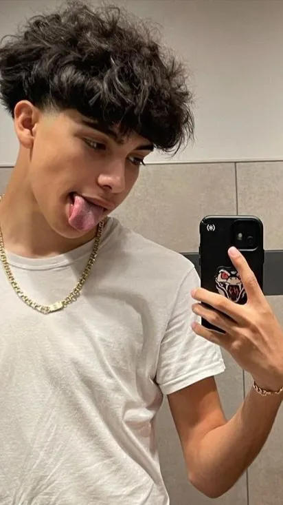 ai character: eligah background