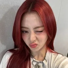 creator YUNJIN❤'s avatar