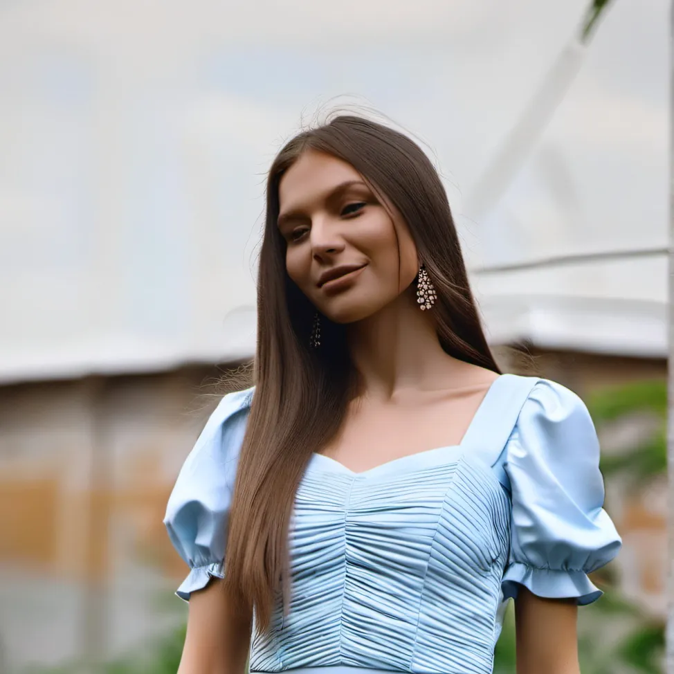 chat with ai character: Tina señora manic