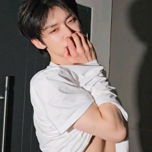 creator 𝓘'𝓶 𝓪 𝓼𝓽𝓪𝔂 & 𝓶𝓸𝓪🐣's avatar