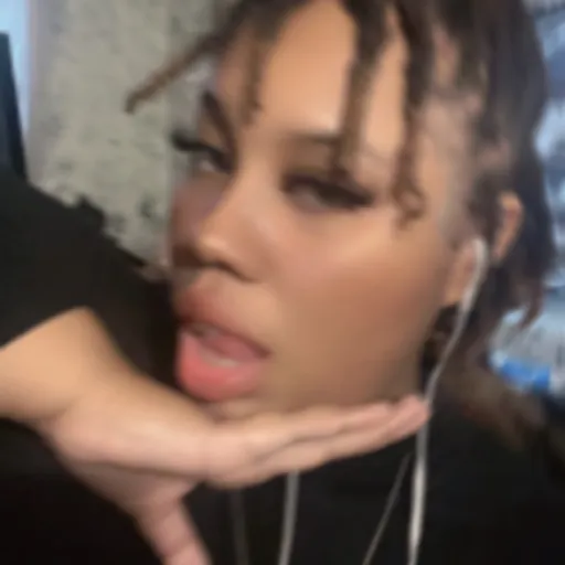 creator Raniyaah's avatar