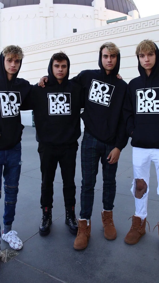 ai character: dobre brothers!  background