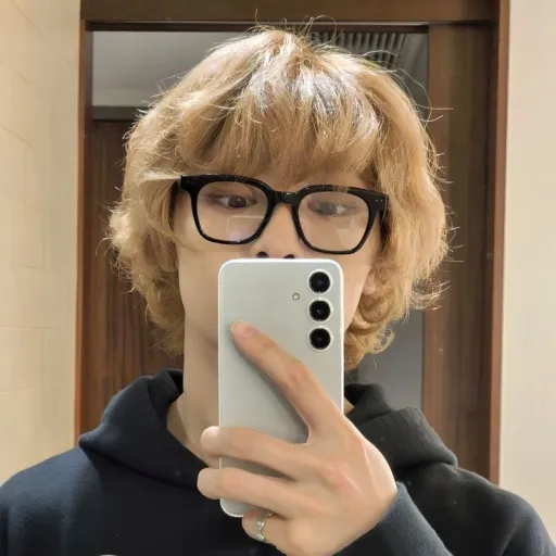 creator 🦊..𝓘𝓝's avatar