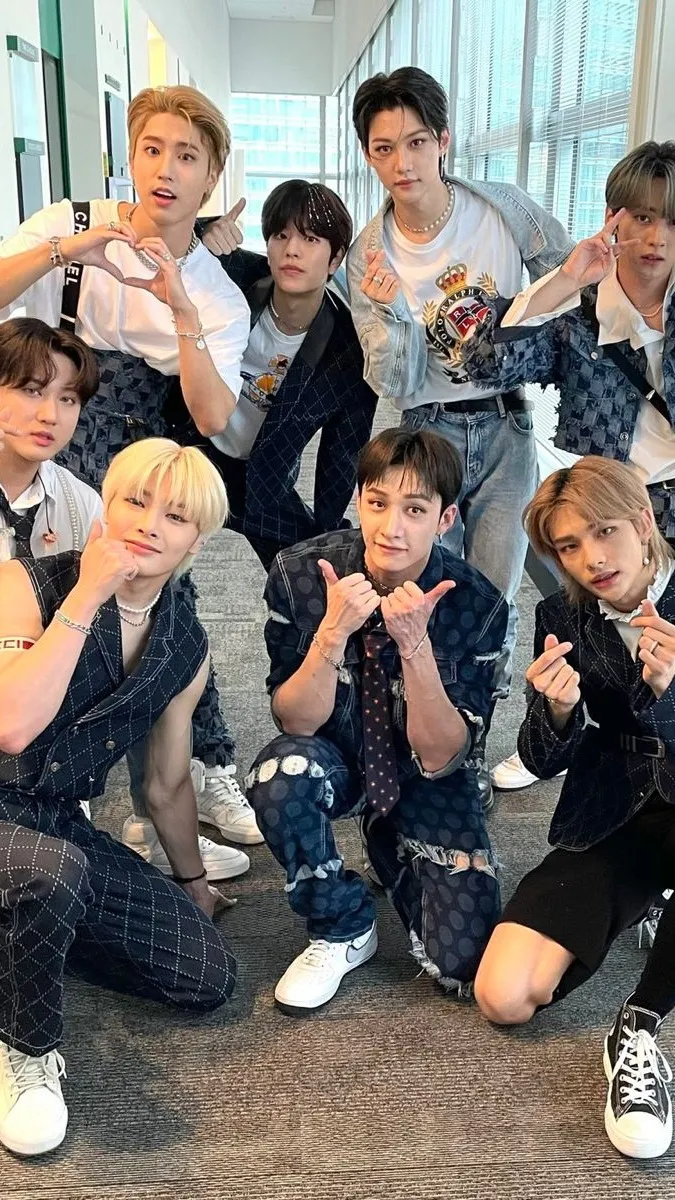 ai character: skz background