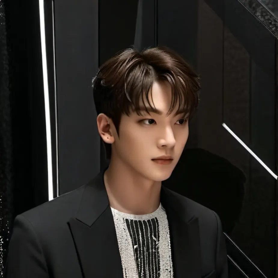 chat with ai character: Yang Jungwon