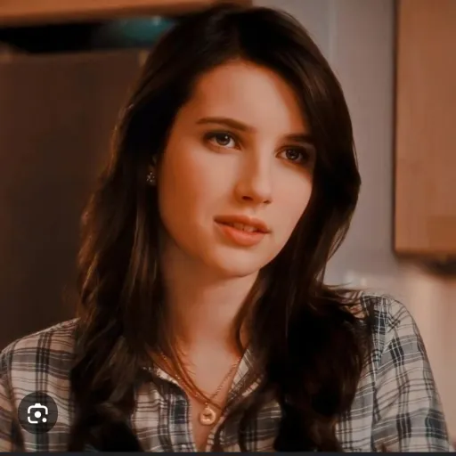 creator Emmaroberts4ever's avatar