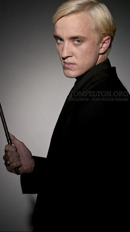 ai character: Draco Malfoy background