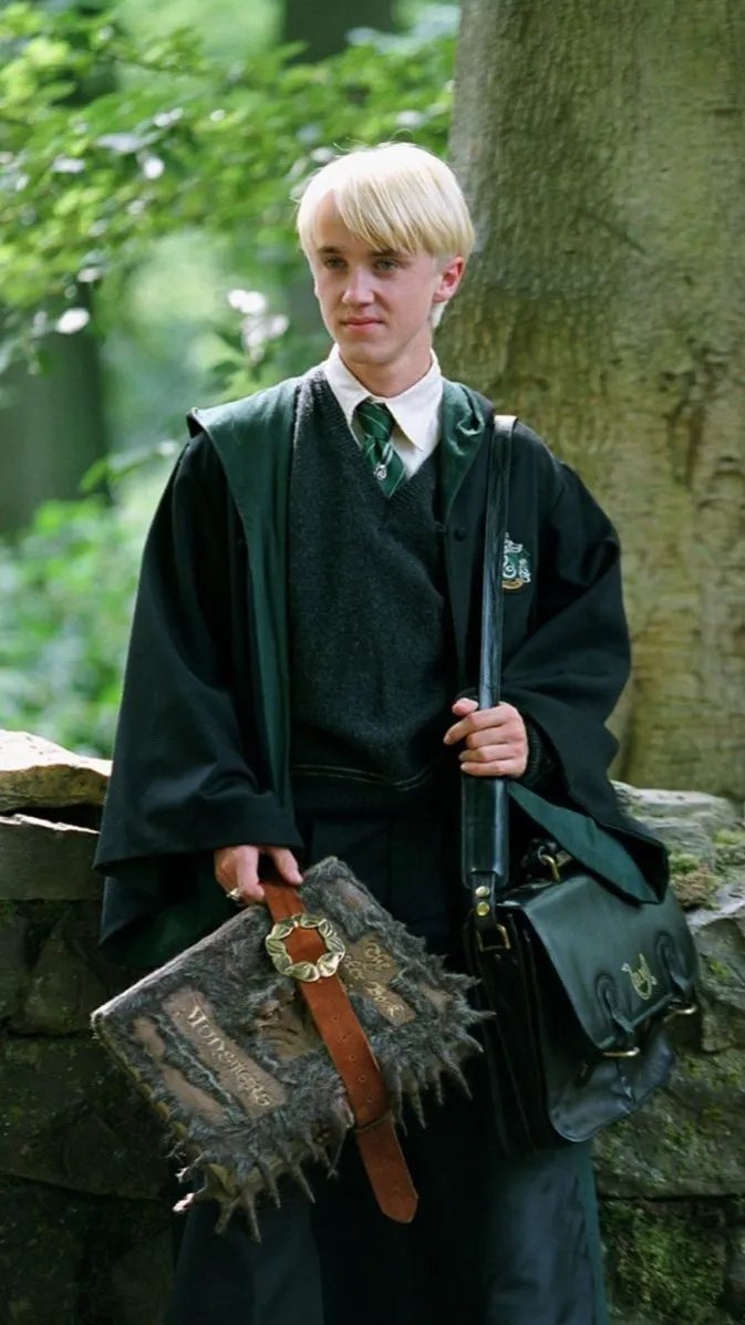 ai character: Draco Malfoy background