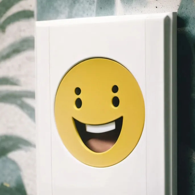 chat with ai character: Outlet from greenl