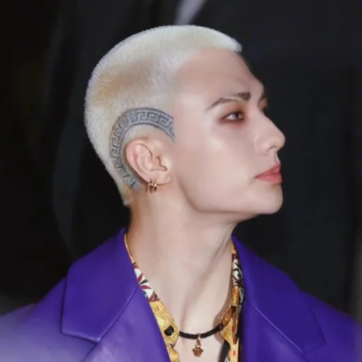 creator Versace_prince💅's avatar