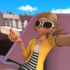 creator Chloe bourgeois!☆'s avatar