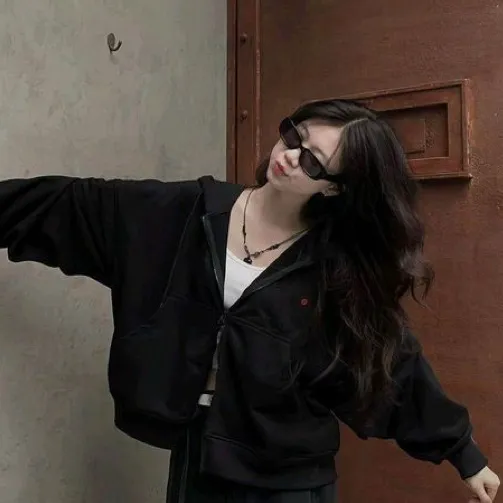 creator โ
~Mrs.Jisung~โ
's avatar