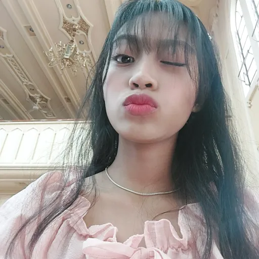 creator rosiellarose's avatar